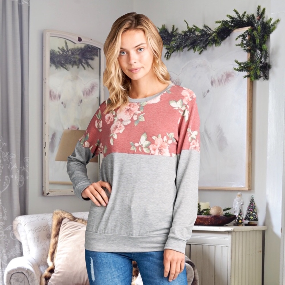 NWT women’s red floral blouse top boutique
